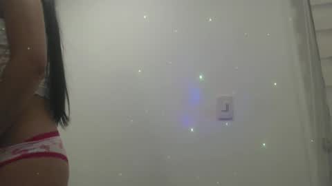 Snapshot of tiffanykilyestar_19 chatting on 11.10.25 Kilye online show from 11.10.25