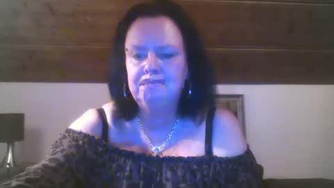 Snapshot of tiffanymature chatting on 09.15.25 TiffanyMature online show from 09.15.25