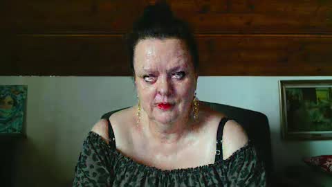 TiffanyMature online show from 02.06.26