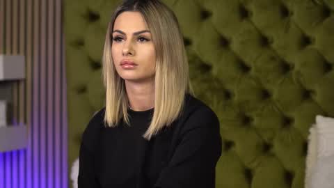 Snapshot of tiffanymaze chatting on 09.30.25 Ilaria online show from 09.30.25