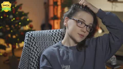 tiffanyriox online show from 12.16.25