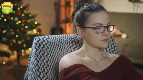 tiffanyriox online show from 12.20.25