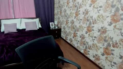 tiffanyyoun online show from 10.14.25