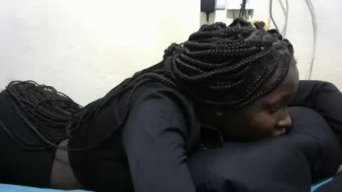 tight_pussie online show from 11.11.25