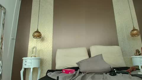 Snapshot of tiifany_baker chatting on 04.28.26 T I F F A N Y online show from 04.28.26