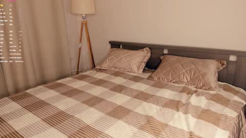 Elizabeth Elize online show from 11.23.25