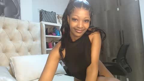 Snapshot of tilly_ebony chatting on 04.22.26 Tilly online show from 04.22.26