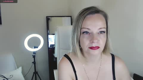 Tilly online show from 02.03.25