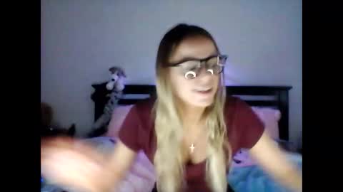 Snapshot of tilylove chatting on 05.19.26 Tily Love online show from 05.19.26
