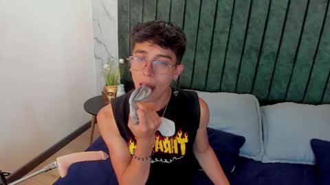 Tim Fox online show from 02.05.25