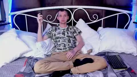 Snapshot of tim_blackk chatting on 09.26.25 Tim online show from 09.26.25