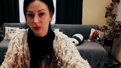 Luisa online show from 02.13.25