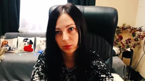 Luisa online show from 09.17.25