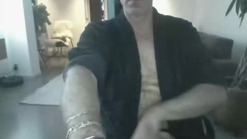 Snapshot of times20 chatting on 10.21.25 times20 online show from 10.21.25