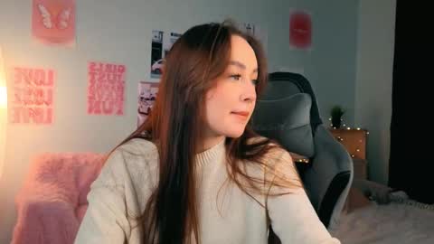 Snapshot of timewithout chatting on 02.08.26 Mia online show from 02.08.26