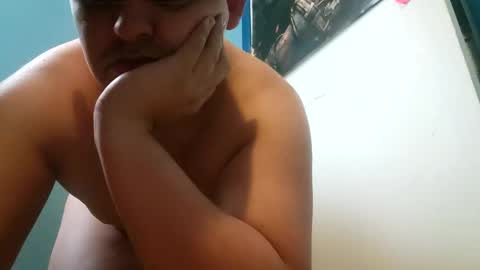 Snapshot of timidguy44 chatting on 10.25.25 Shaved and Nude online show from 10.25.25