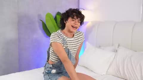Snapshot of timmyshy chatting on 06.13.26 timmyshy online show from 06.13.26