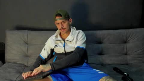 wanna play bareback uncut colombian couple new twink bbk online show from 04.01.26