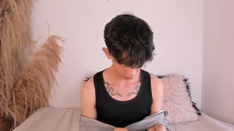 Timothy 21 years old online show from 01.17.25