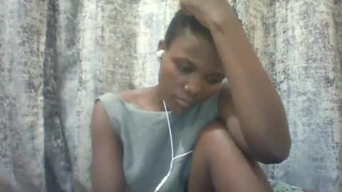 Snapshot of tina2030_1 chatting on 06.08.26 tee online show from 06.08.26