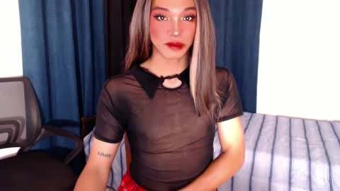 Snapshot of tina_allure chatting on 01.19.25 Tina online show from 01.19.25