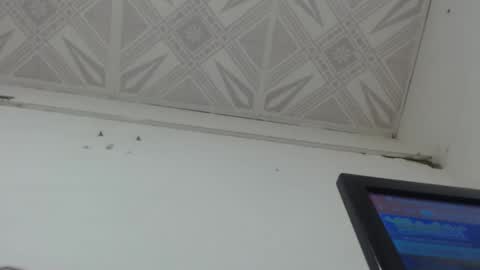 Snapshot of tina_cutexx chatting on 02.14.25 tina cutexx online show from 02.14.25