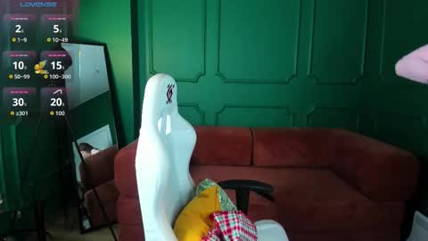 tina_tayllor__ online show from 02.05.26