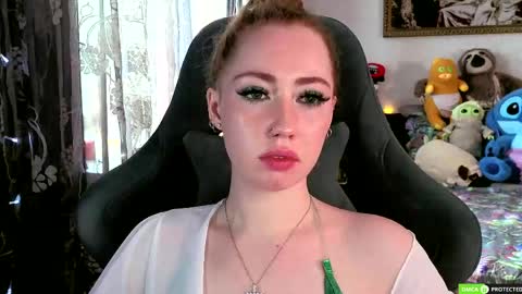 Snapshot of tinabrook chatting on 04.29.26 Tina online show from 04.29.26
