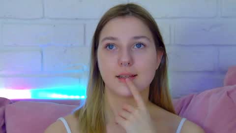 TinaBurton online show from 04.02.26