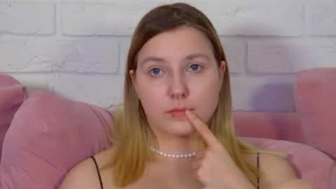 Snapshot of tinaburton chatting on 07.09.26 TinaBurton online show from 07.09.26