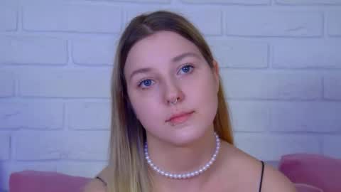 Snapshot of tinaburton chatting on 07.12.26 TinaBurton online show from 07.12.26