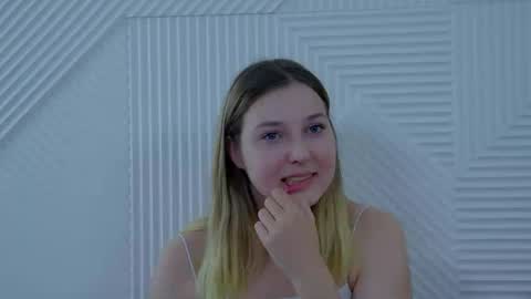 Snapshot of tinaburton chatting on 08.03.26 TinaBurton online show from 08.03.26