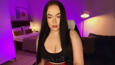 hi im curvy babyface girlie Tina online show from 02.25.26