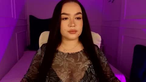 hi im curvy babyface girlie Tina online show from 03.03.26