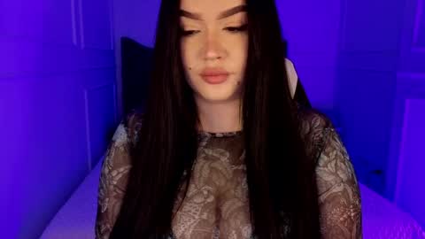 hi im curvy babyface girlie Tina online show from 05.01.26