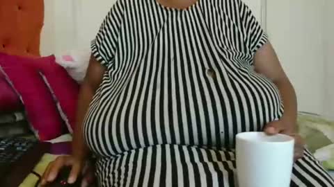 tinagiant online show from 01.17.25