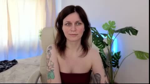 TinaMelt online show from 09.26.25