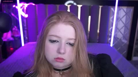 TinkerrBelll online show from 04.11.26