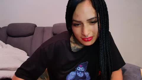 I AM BELLA  ----------- follow my  IG  TINNS 69 online show from 03.12.25