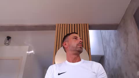 tinoclandestino online show from 02.15.25