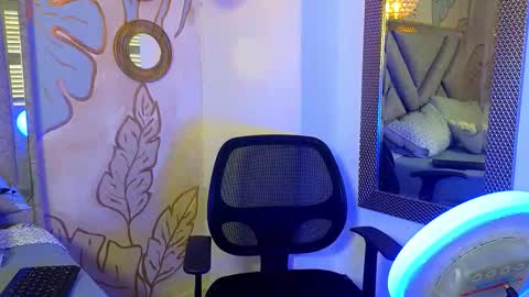 Snapshot of tinocrow chatting on 03.26.26 TONY online show from 03.26.26