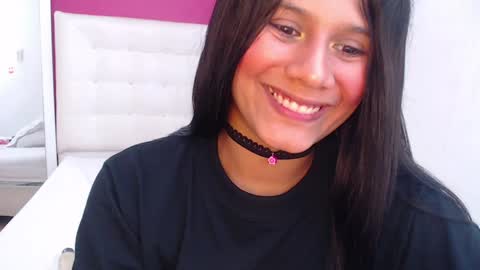 tiny_whore18 online show from 12.28.24