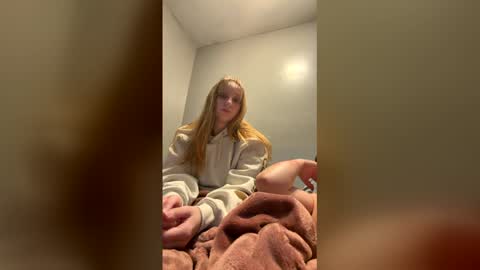 Snapshot of tinyblondebarbie chatting on 05.30.26 tinyblondebarbie online show from 05.30.26