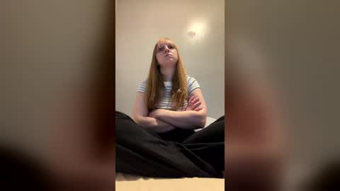 Snapshot of tinyblondebarbie chatting on 06.12.26 tinyblondebarbie online show from 06.12.26