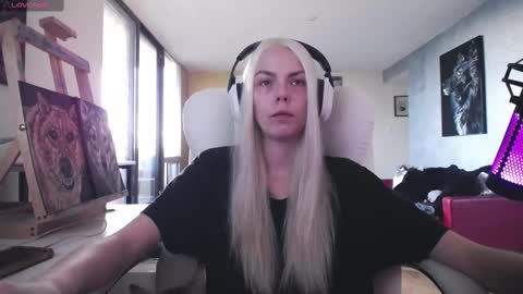 stage Kylie Sinner  brand CLITBAIT online show from 09.13.25