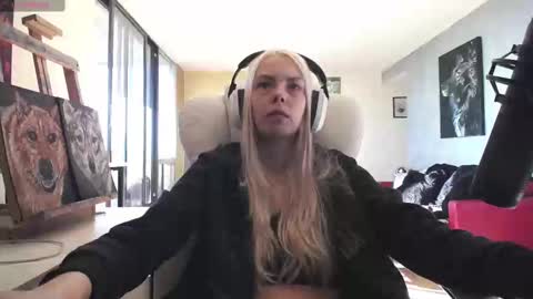 stage Kylie Sinner  brand CLITBAIT online show from 09.20.25