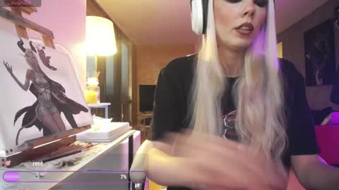 Snapshot of tinykylie chatting on 04.02.26 stage Kylie Sinner brand CLITBAIT online show from 04.02.26