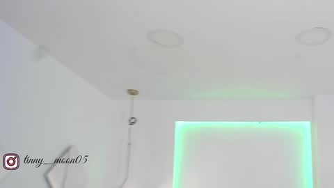 Luna  online show from 01.18.25