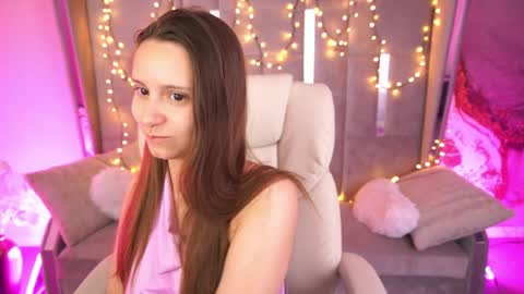 tinynataliee online show from 06.03.26