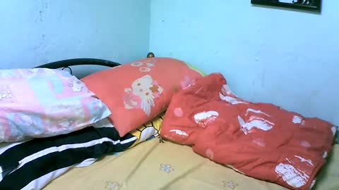 Snapshot of tinypussy_xx chatting on 02.19.25 tinypussy_xx online show from 02.19.25